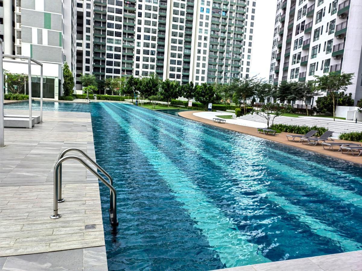 8Scape Residences Batman Vs Ironman@Lsy Home & Leisure Johor Bahru Eksteriør bilde